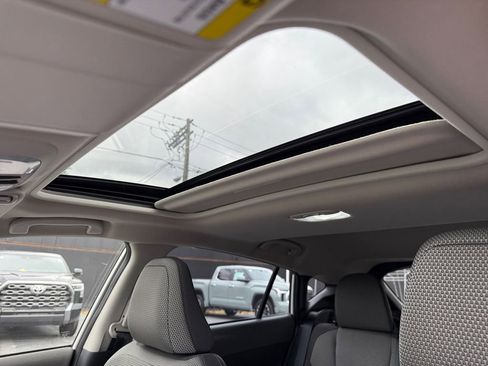 Used 2024 Subaru Crosstrek 2.0i Premium image 30