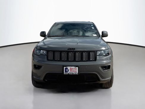 Used 2020 Jeep Grand Cherokee Altitude RWD image 2