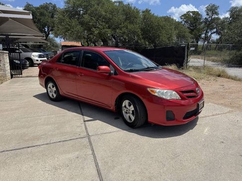 Used 2011 Toyota Corolla LE FWD image 4
