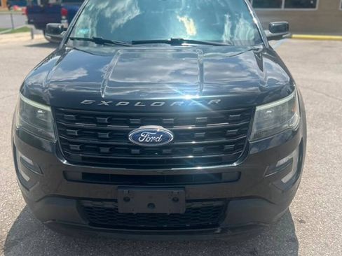 Used 2016 Ford Explorer Sport AWD/4WD image 2