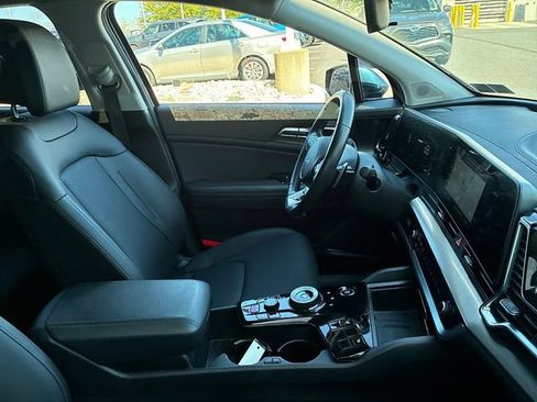 Used 2024 Kia Sportage EX AWD/4WD image 7