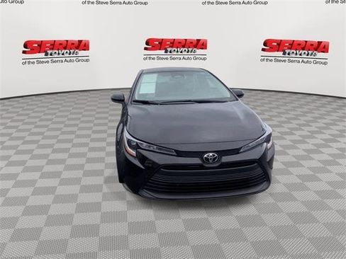 Used 2025 Toyota Corolla LE image 4