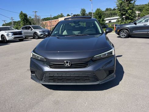 Used 2022 Honda Civic EX image 8