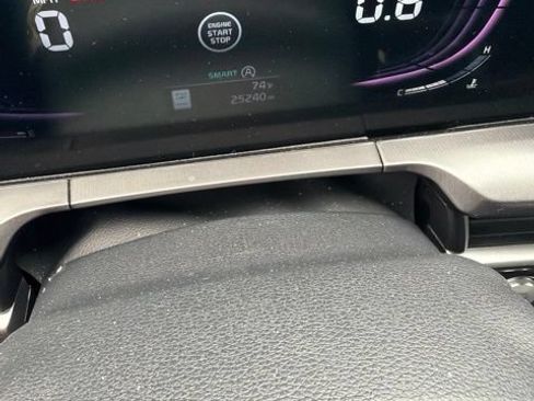 Used 2025 Kia Telluride S FWD image 13