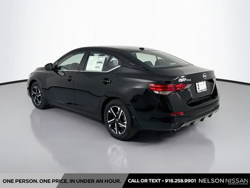 Certified 2025 Nissan Sentra SV FWD image 7
