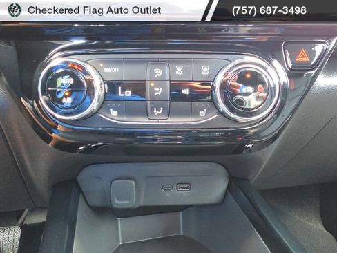 Used 2025 Chevrolet Trax RS w/ Driver Confidence Package FWD image 21