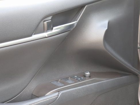 Used 2022 Toyota Camry XSE w/ Cold Weather Package image 21