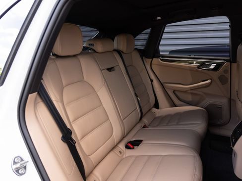 Certified 2023 Porsche Macan GTS AWD/4WD image 30