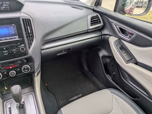 Certified 2023 Subaru Forester Premium image 18