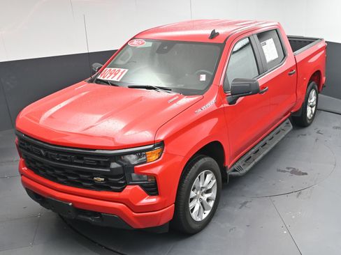 Used 2025 Chevrolet Silverado 1500 Custom image 33