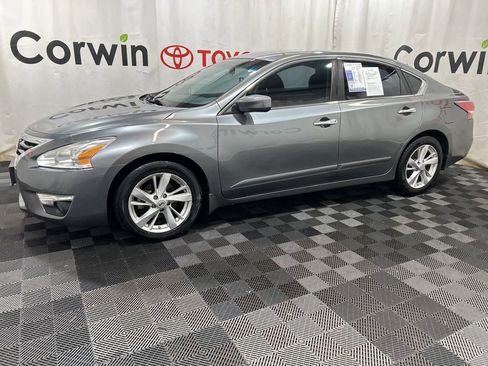 Used 2015 Nissan Altima 2.5 SV image 4