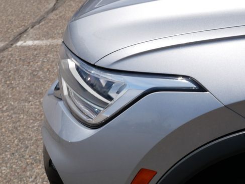 Certified 2023 Volkswagen Tiguan SE R-Line AWD/4WD image 16