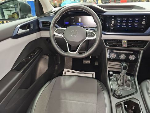 Used 2023 Volkswagen Taos SE image 29