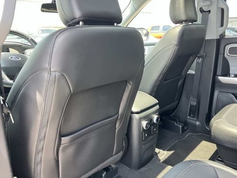 Used 2023 Ford Explorer XLT w/ Equipment Group 202A AWD/4WD image 24