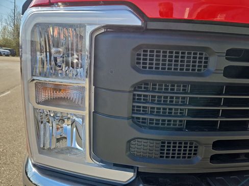 Used 2024 Ford F250 XL w/ FX4 Off-Road Package AWD/4WD image 6