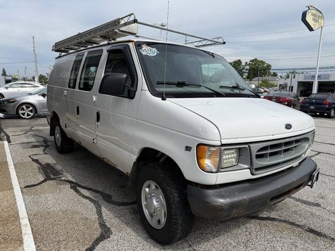 Used 2000 Ford E-250 and Econoline 250 RWD image 4