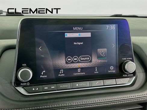 Used 2024 Nissan Rogue S image 19