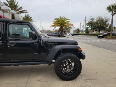 Used 2022 Jeep Wrangler Unlimited Sport image 8