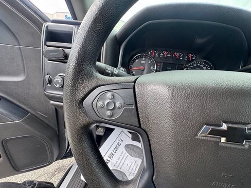 Used 2018 Chevrolet Silverado 1500 Custom w/ Custom Value Package AWD/4WD image 15