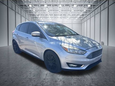 Used 2018 Ford Focus Titanium FWD image 6