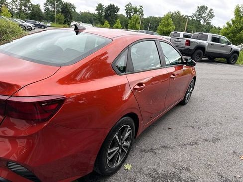 Used 2023 Kia Forte LXS w/ LXS Technology Package FWD image 5