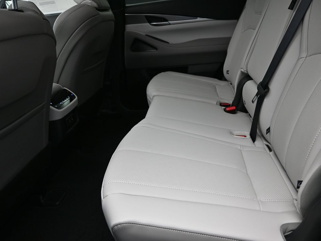 Used 2026 INFINITI QX60 Pure w/ Cargo Package FWD image 16