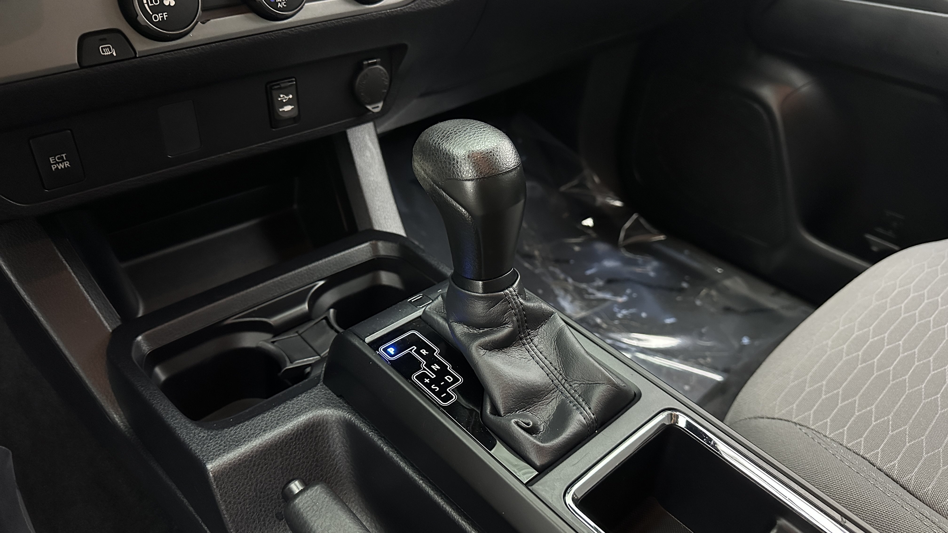 Used 2019 Toyota Tacoma SR w/ SR Convenience Package RWD image 14