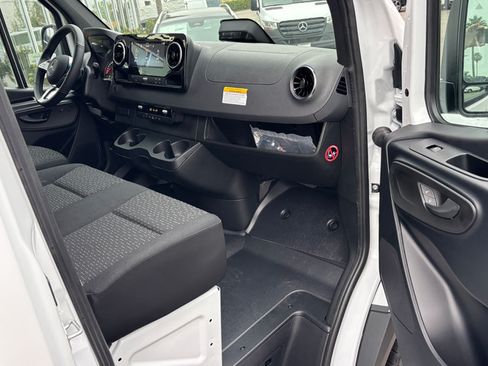 New 2026 Mercedes-Benz Sprinter 2500 image 10