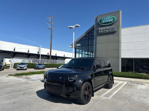 Used 2024 Land Rover Defender 110 X image 1