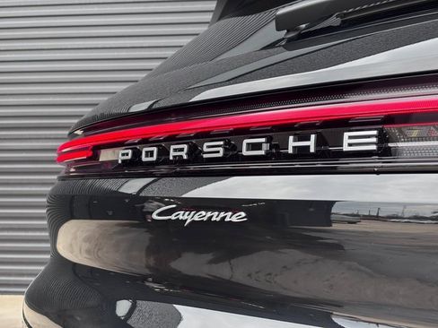 Certified 2026 Porsche Cayenne image 26
