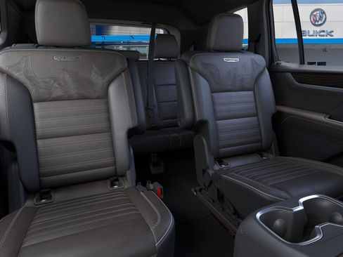 New 2026 GMC Acadia Denali Ultimate AWD/4WD image 17