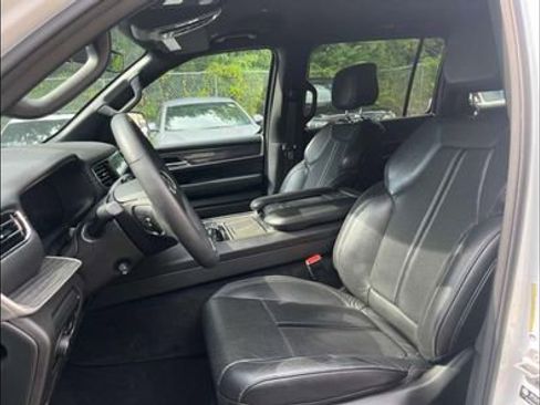 Used 2022 Jeep Wagoneer Series III image 22