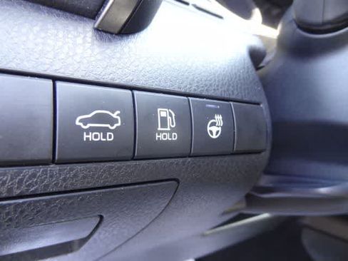 Used 2023 Toyota Camry SE w/ Cold Weather Package FWD image 17