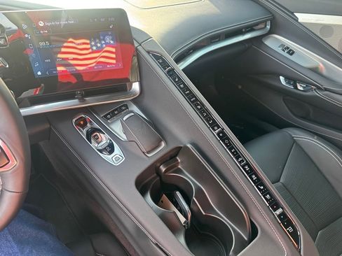 Used 2024 Chevrolet Corvette Stingray Preferred Cpe w/ Z51 Performance Package image 11