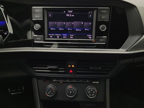 Used 2024 Volkswagen Jetta Sport image 25