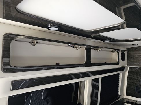 Used 2024 Mercedes-Benz Sprinter 3500 image 11