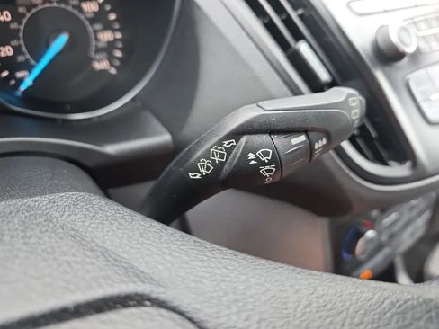 Used 2018 Ford Escape SE FWD image 22