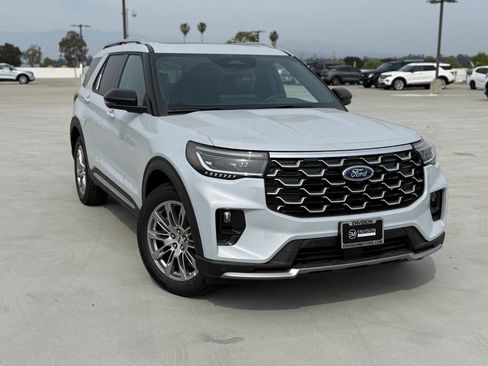 New 2026 Ford Explorer Platinum RWD image 2
