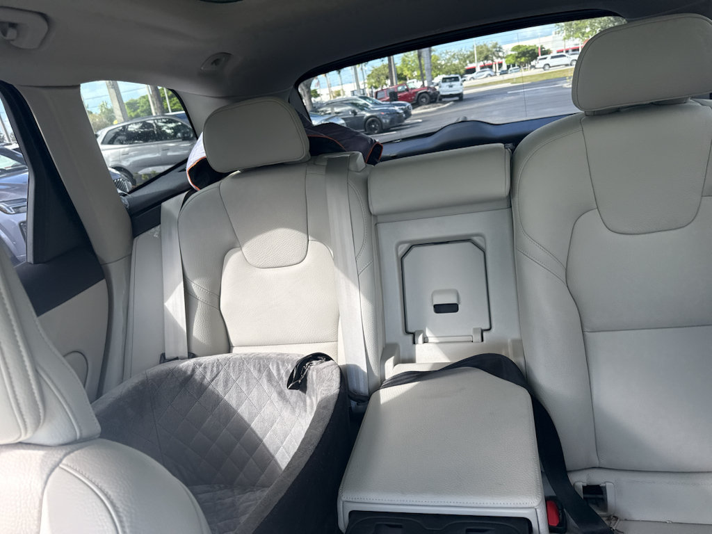 Used 2025 Volvo XC60 B5 Plus w/ Protection Package Premier AWD/4WD image 17