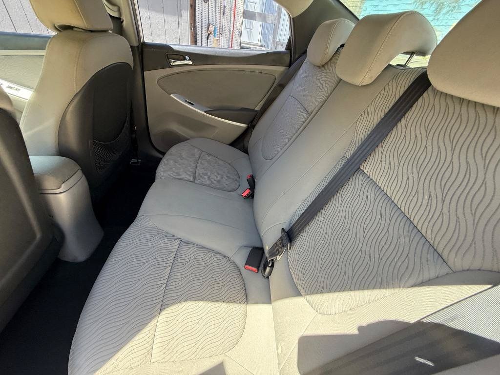 Used 2012 Hyundai Accent GLS w/ Premium Pkg 3 FWD image 17