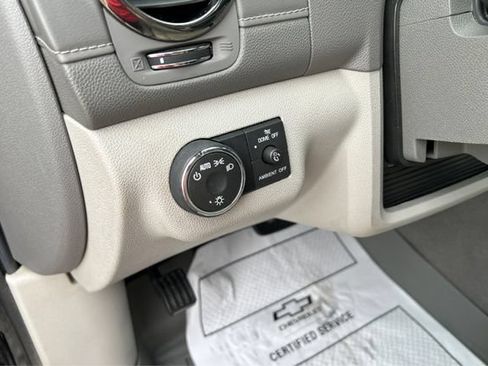 Used 2016 Buick Enclave Leather AWD/4WD image 17