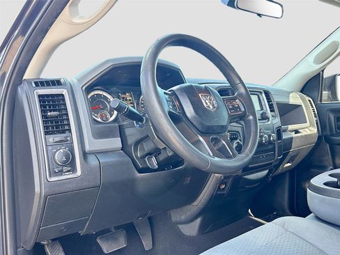 Used 2018 RAM 1500 Express RWD image 9