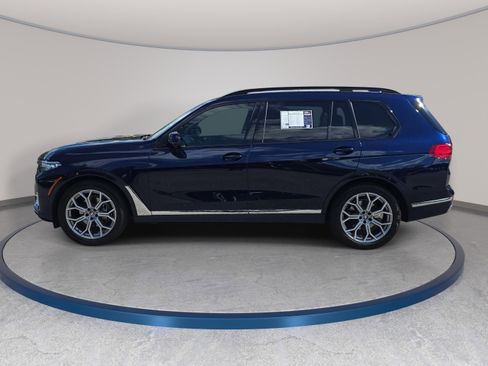 Used 2022 BMW X7 xDrive40i w/ Premium Package AWD/4WD image 8