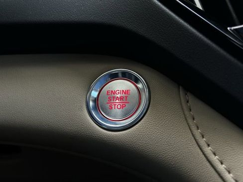 Used 2024 Acura RDX SH-AWD image 22