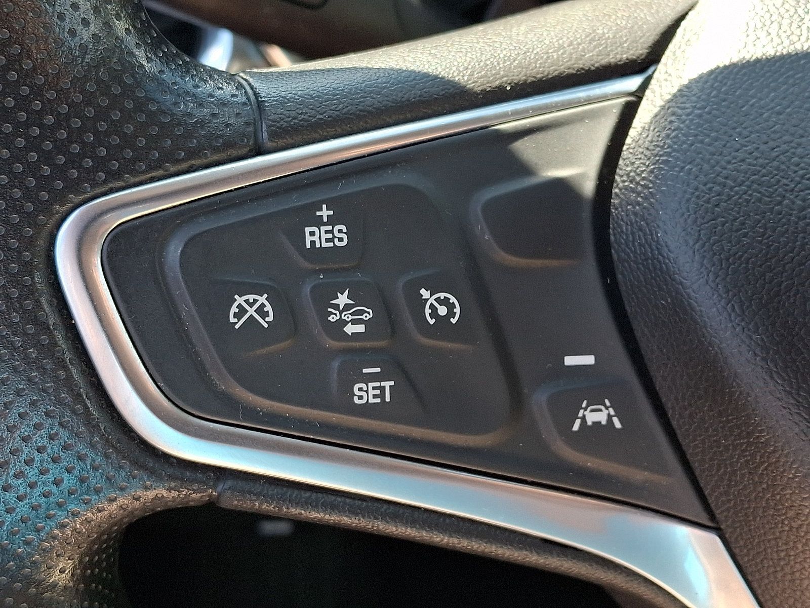 Certified 2022 Chevrolet Equinox LS w/ LS Convenience Package AWD/4WD image 21