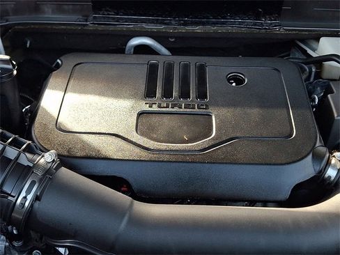 Used 2023 GMC Acadia SLE w/ Driver Convenience Package image 28