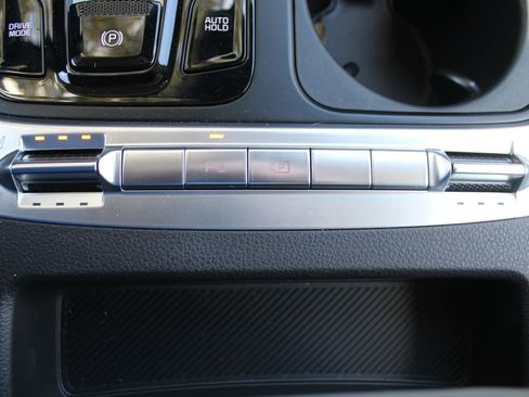 New 2026 Kia Carnival EX FWD image 45
