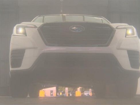 Used 2023 Subaru Forester AWD/4WD image 3