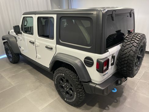 Used 2023 Jeep Wrangler Unlimited AWD/4WD image 4