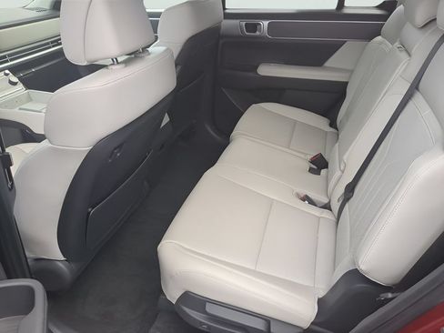 Used 2024 Hyundai Santa Fe SEL AWD/4WD image 16